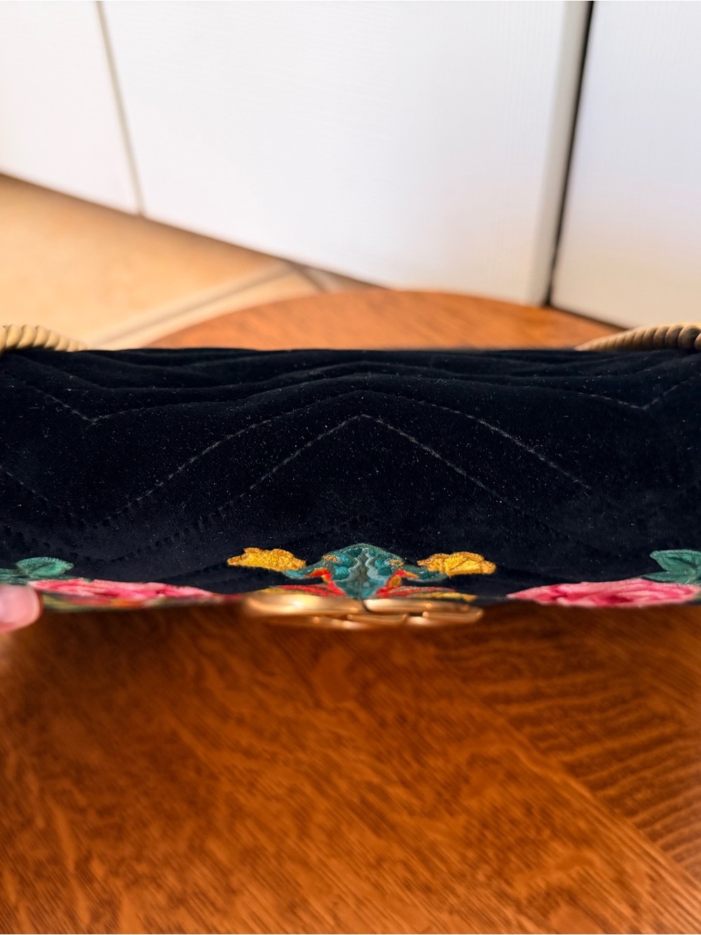 Gucci Marmont Black Velvet Dragon Embroidered Bag with Gold Hardware - Picture 8 of 16